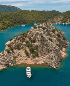 Costa Egea e la Hisarönü in Caicco da Bodrum